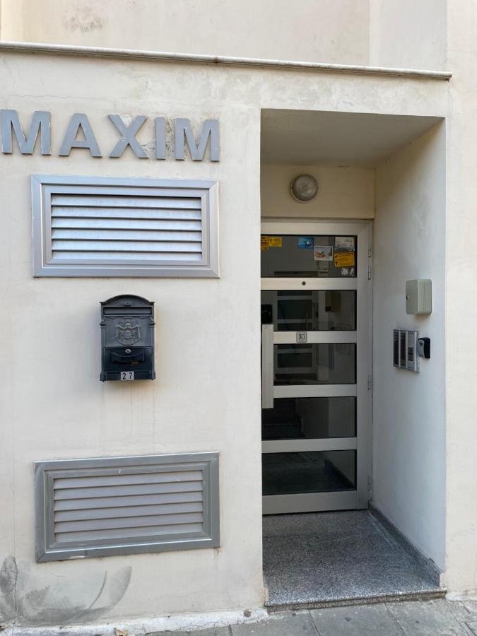 Appartments In The Historic Center Near Beach Limassol Exteriör bild