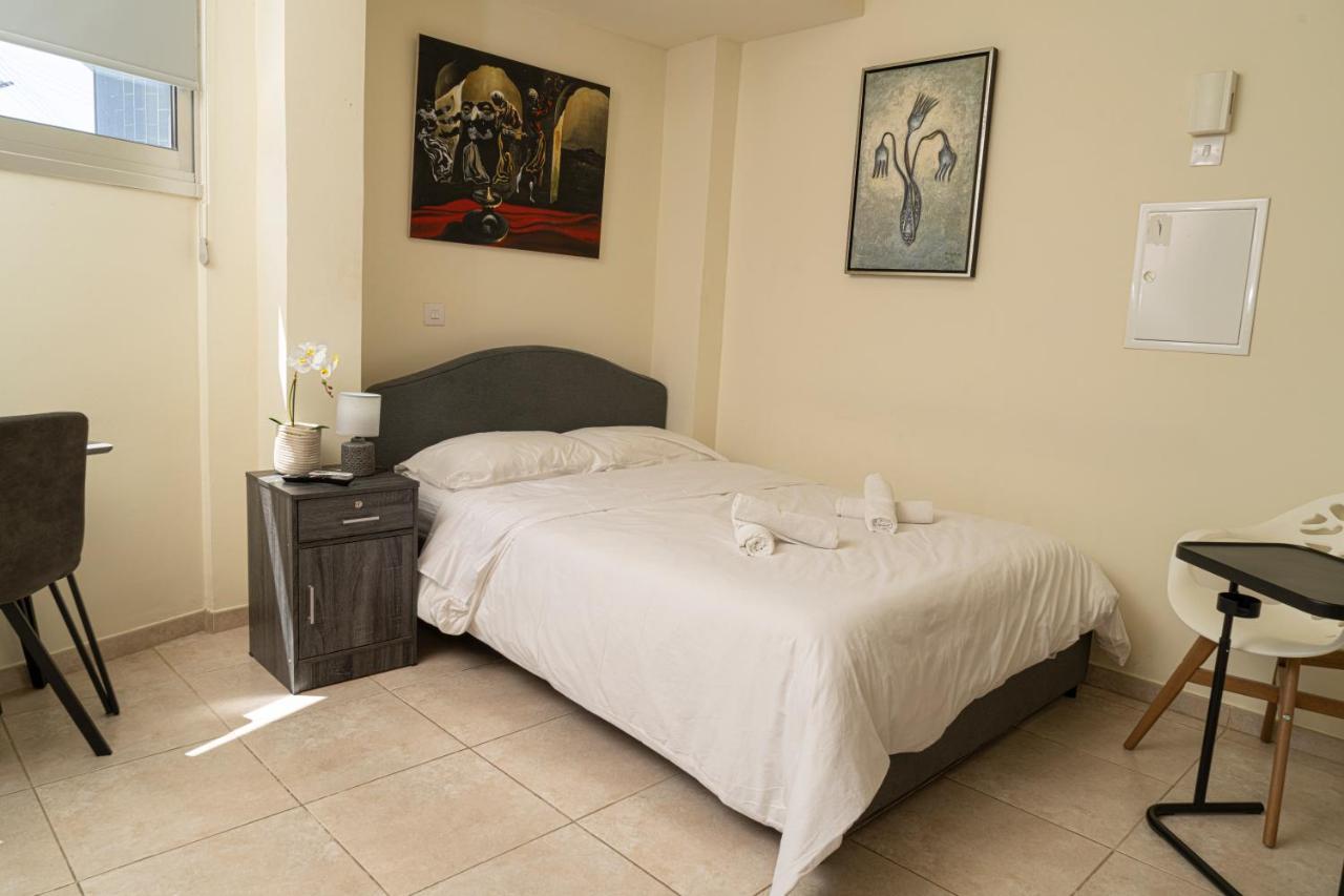 Appartments In The Historic Center Near Beach Limassol Exteriör bild