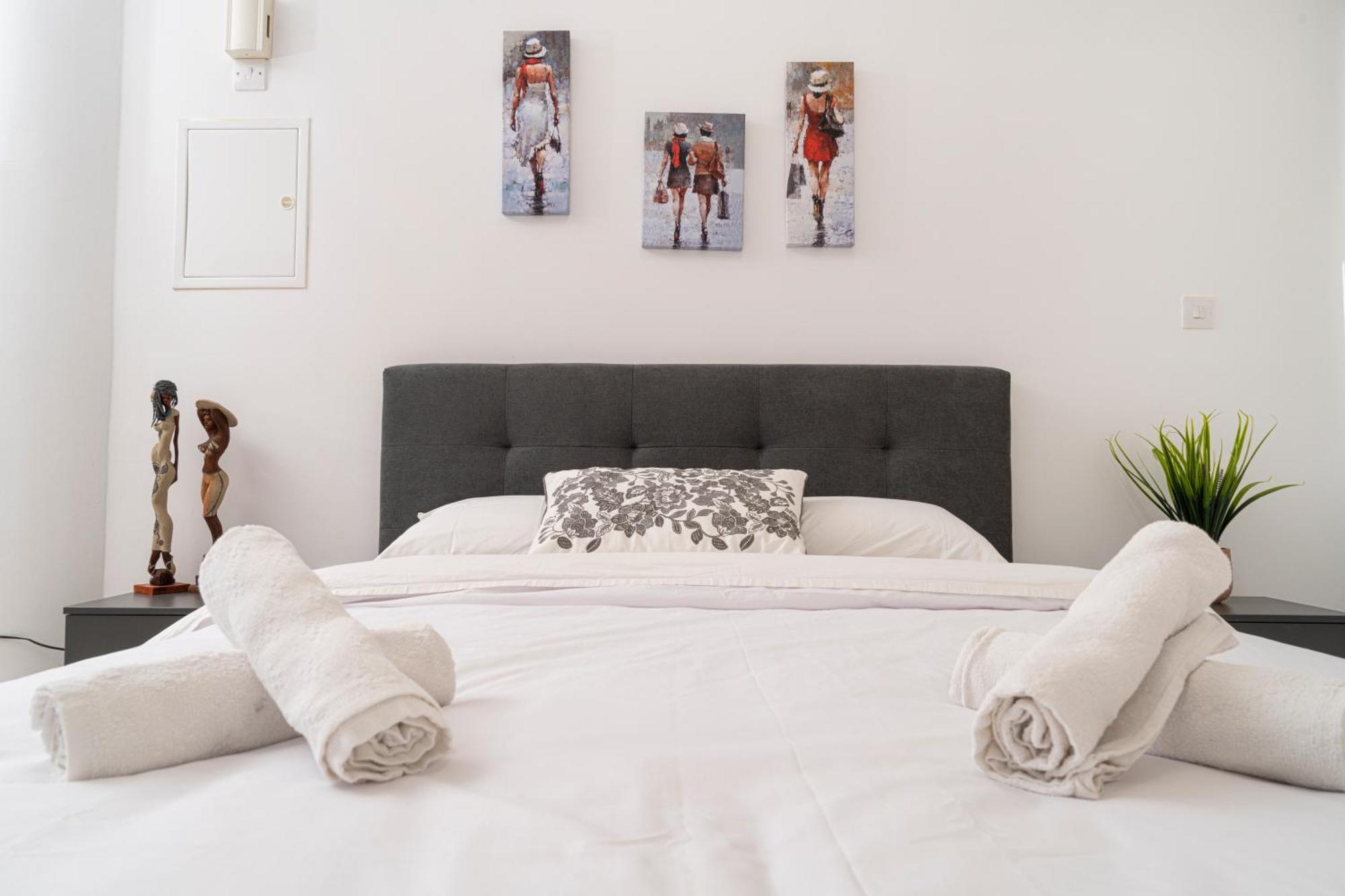 Appartments In The Historic Center Near Beach Limassol Exteriör bild