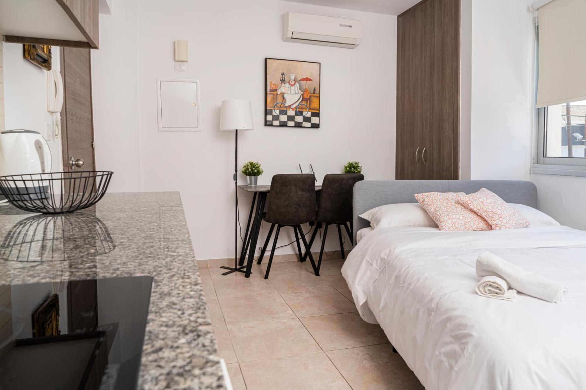 Appartments In The Historic Center Near Beach Limassol Exteriör bild