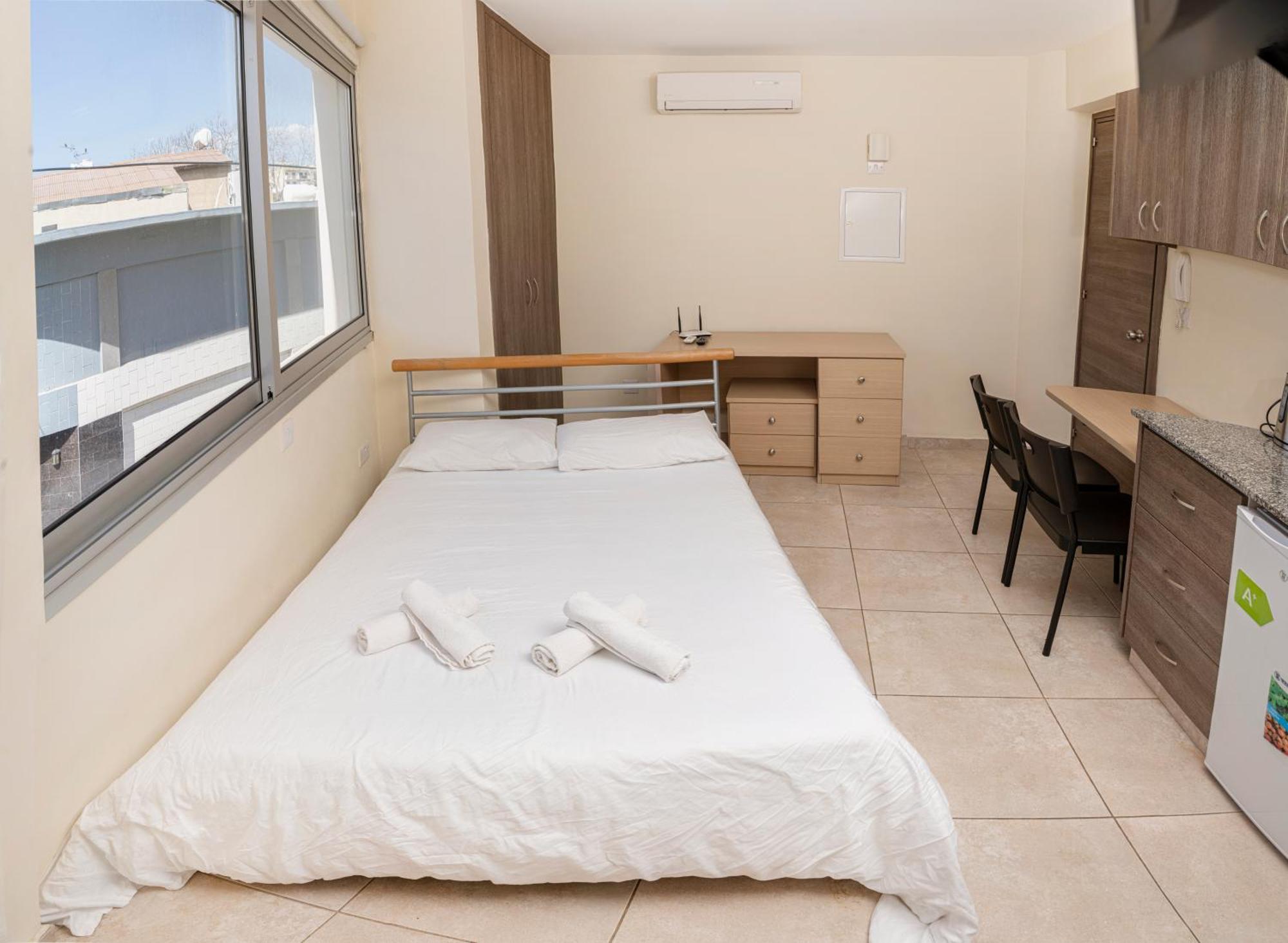 Appartments In The Historic Center Near Beach Limassol Exteriör bild